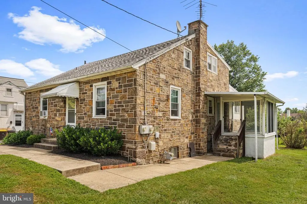 36 N Trooper Rd, NORRISTOWN