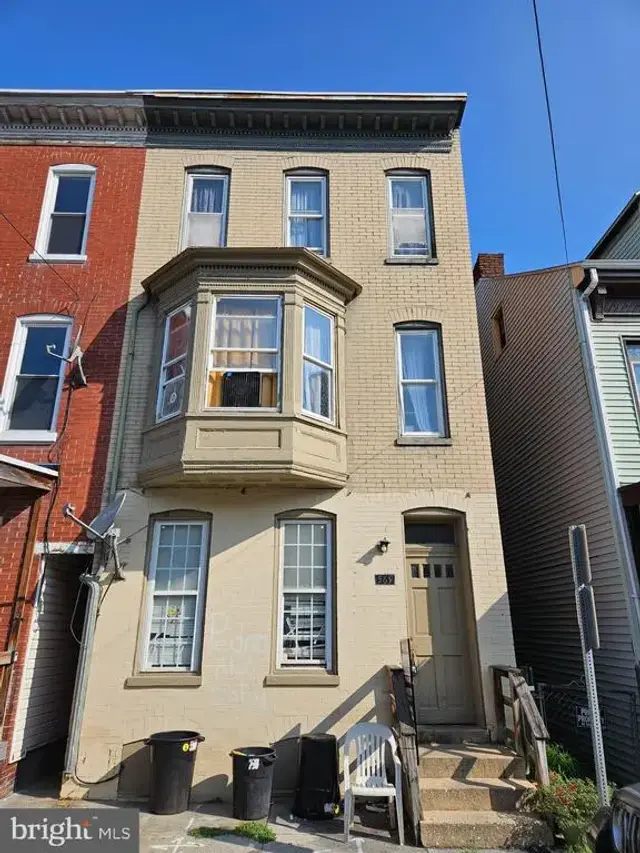 569 W Philadelphia St, York