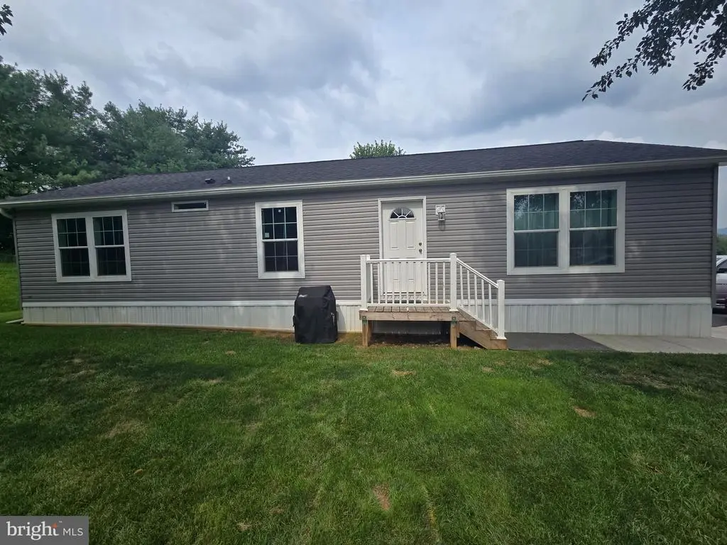 38 Rustic Dr, SHIPPENSBURG