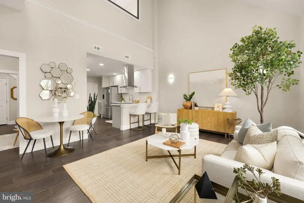 1225 King St #300, ALEXANDRIA