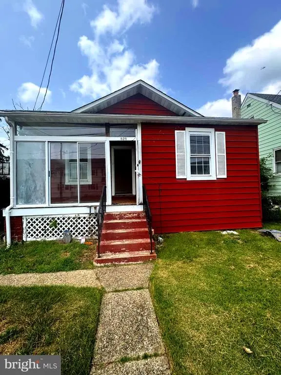 828 Wood St, BURLINGTON