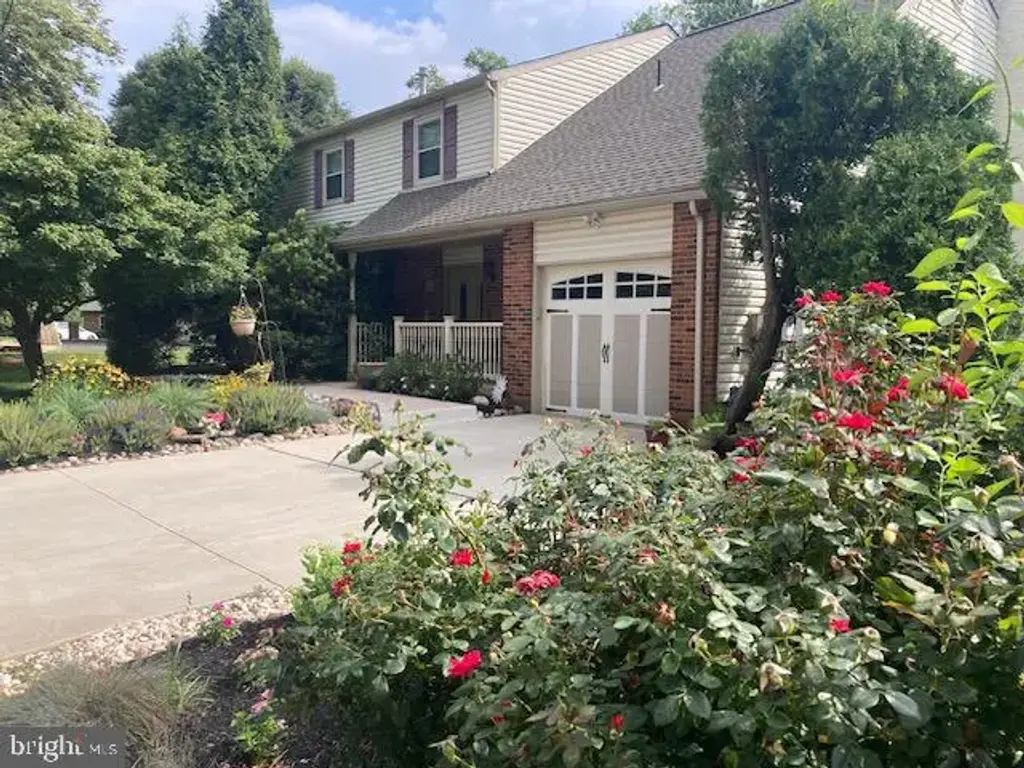 710 Fox Ct, LANGHORNE