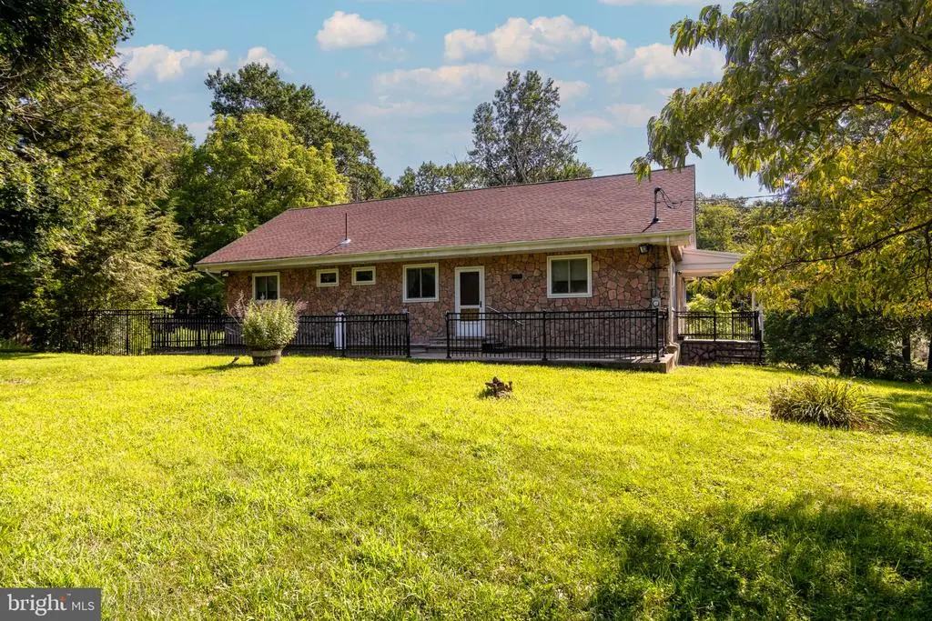 246 Millbrook Rd, WASHINGTON