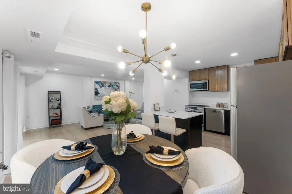 1 Canterbury Sq #101, ALEXANDRIA