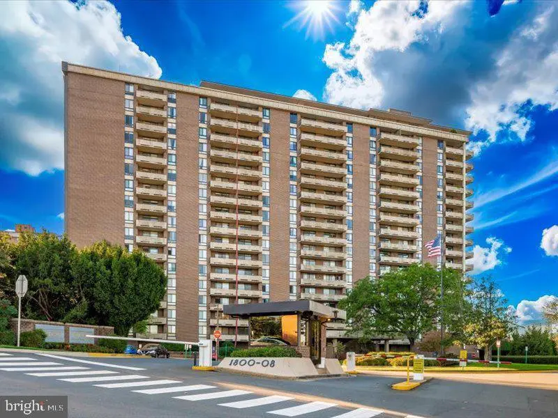 1800 Old Meadow Rd #713, MCLEAN