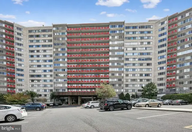 5340 Holmes Run Pkwy #1008, Alexandria