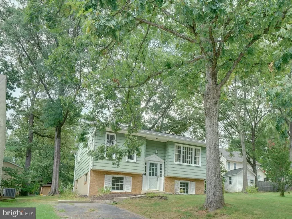 9406 6th St N, Laurel