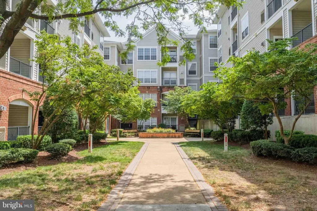 4860 Eisenhower Ave #482, ALEXANDRIA