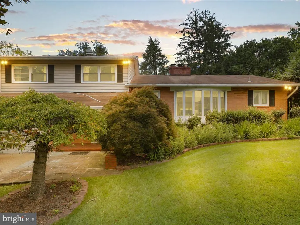 6170 Hardy Dr, MCLEAN