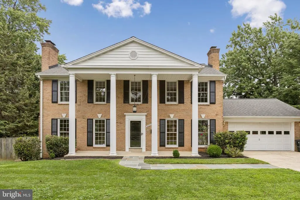 4893 35th Rd N, ARLINGTON