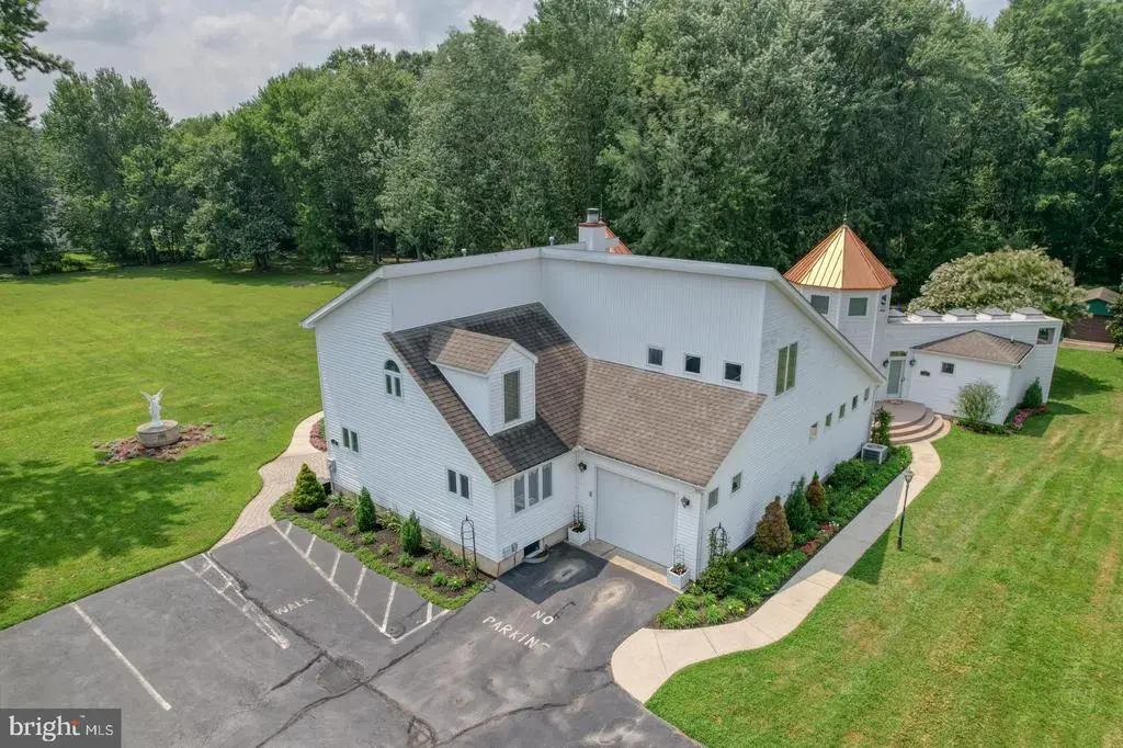 1326 Forrest Ave, DOVER