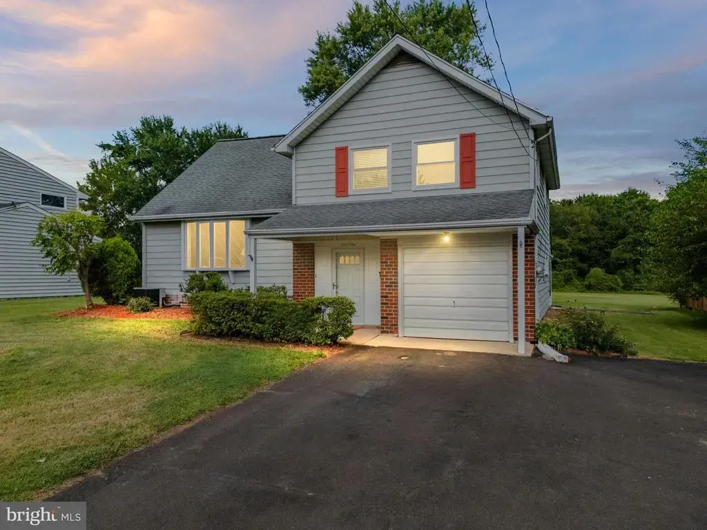 1001 Mueller Rd, WARMINSTER