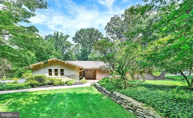 2304 Velvet Ridge Dr, Owings Mills