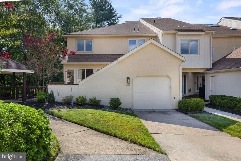 1608 Chanticleer, CHERRY HILL