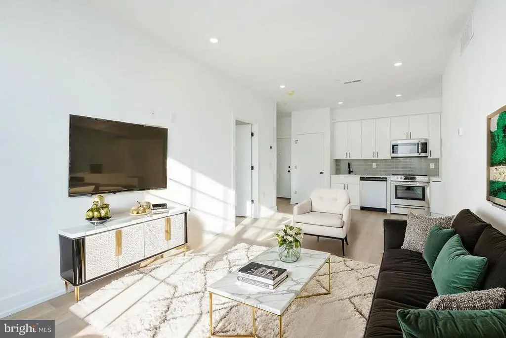 2002 Frankford Ave #202, PHILADELPHIA