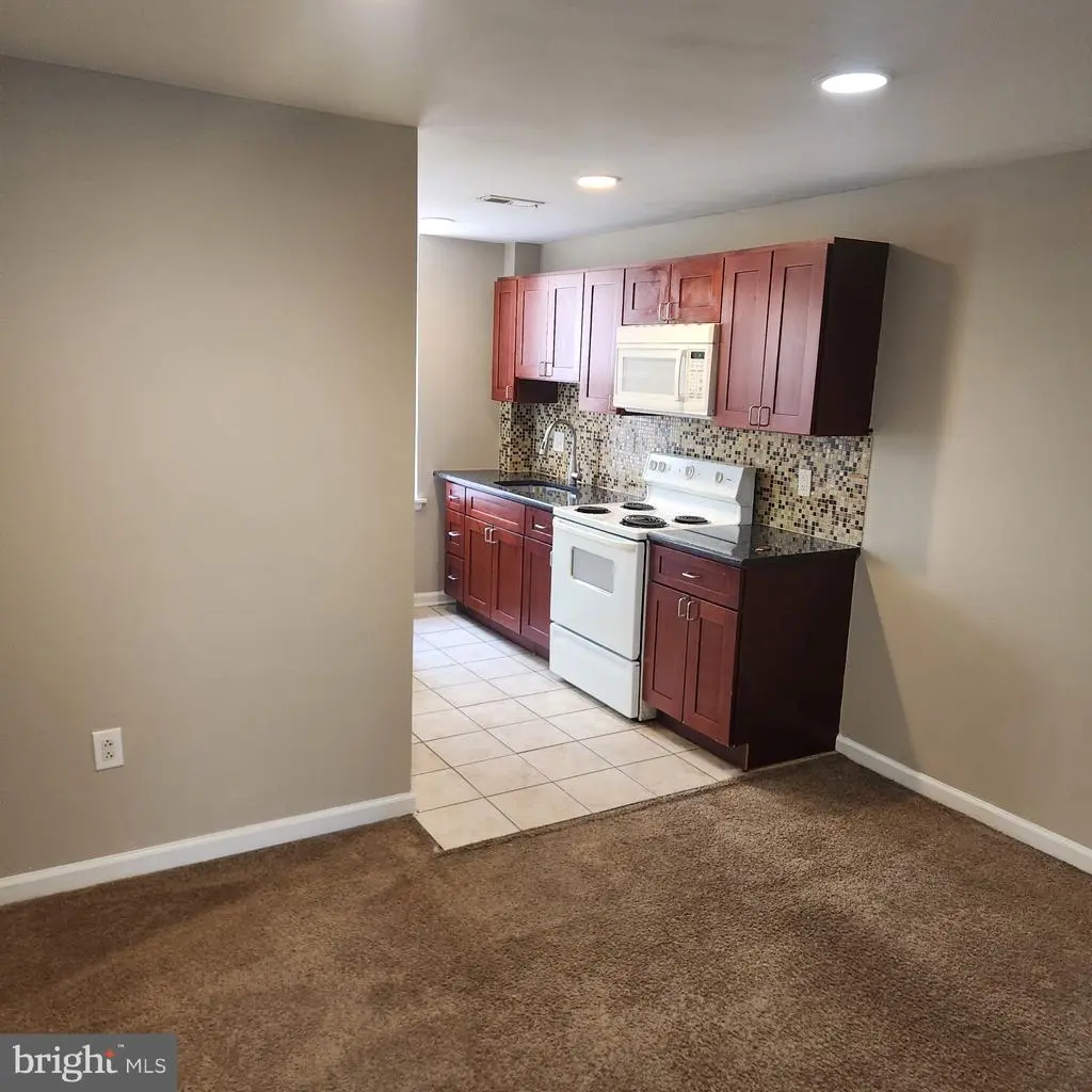 3901 Ridge, PHILADELPHIA