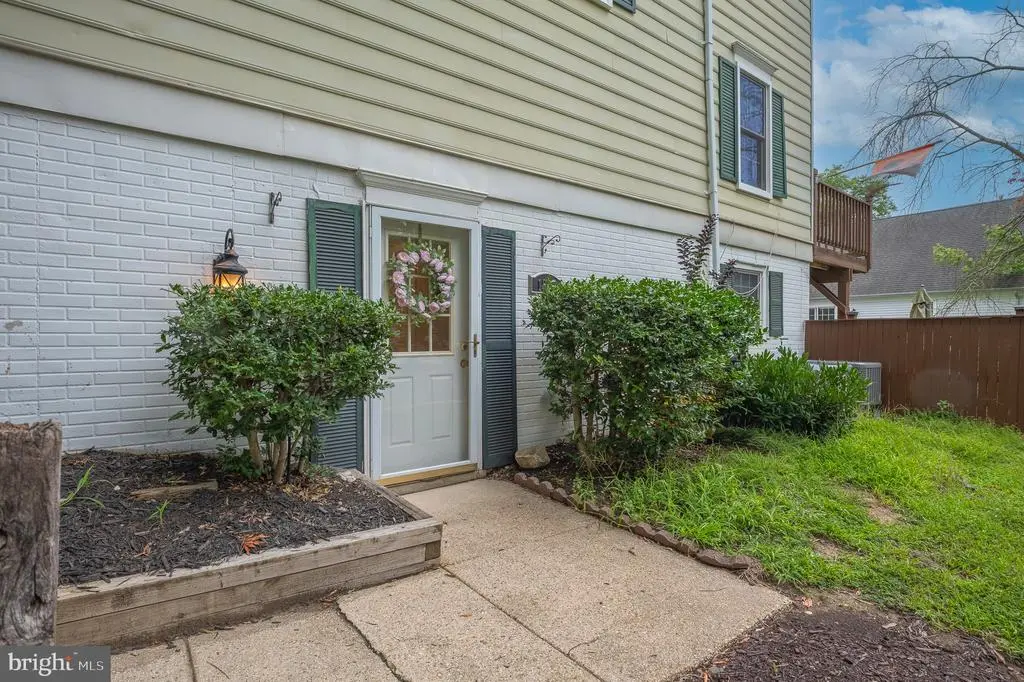 1553 Lowell Ct, Crofton