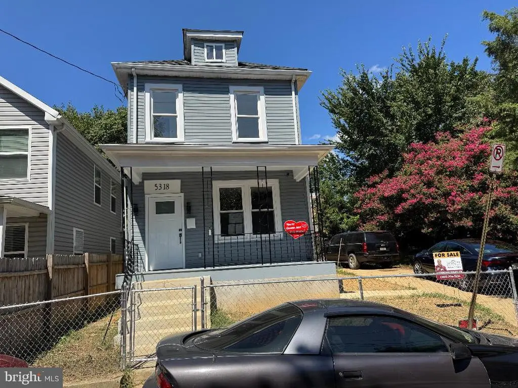5318 Gay St Ne, Washington