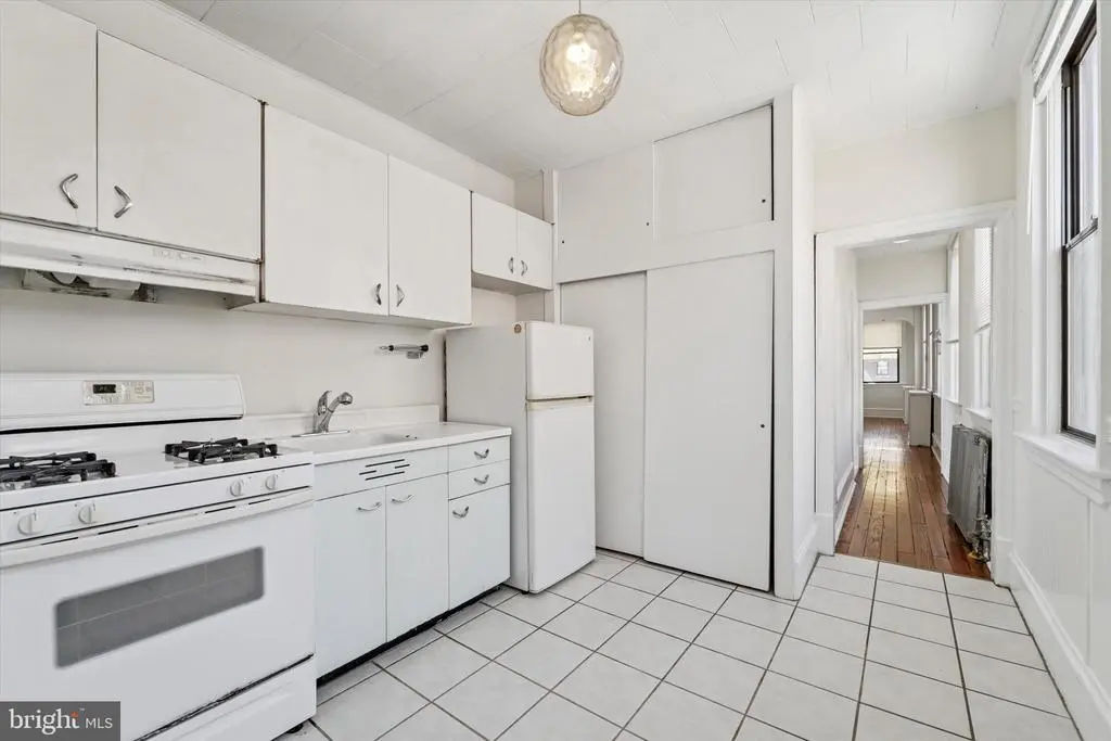 921 Christian St #3, PHILADELPHIA