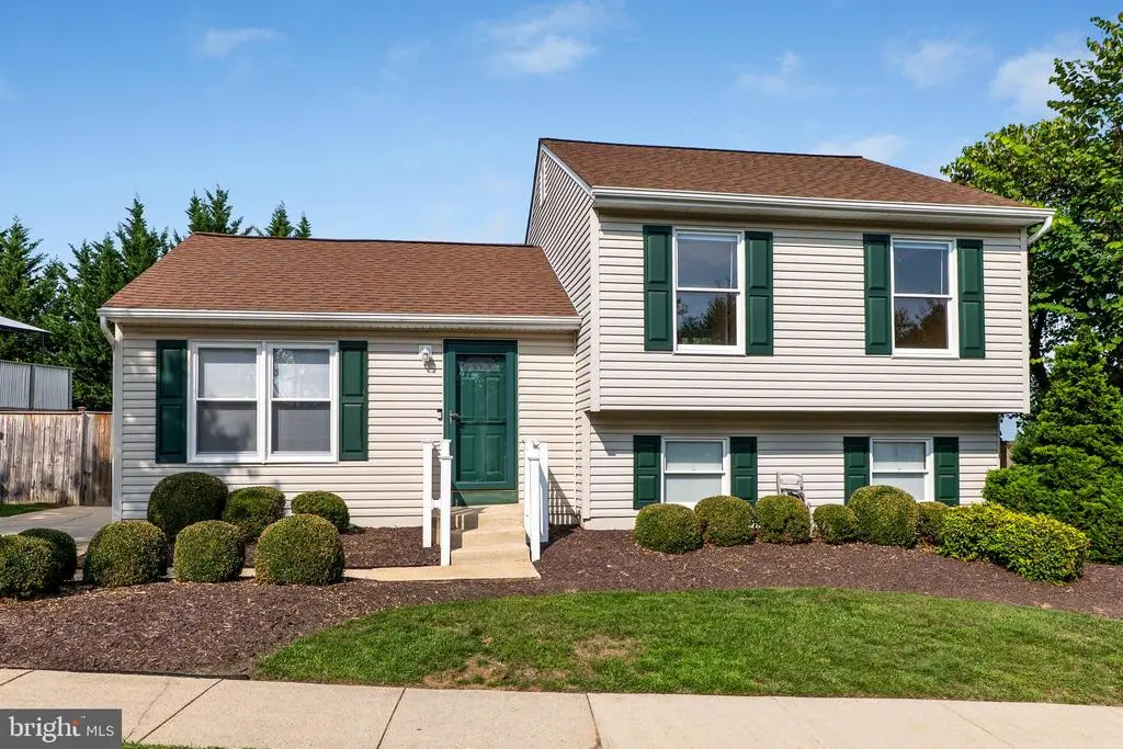 34 Greenknoll Blvd, Hanover