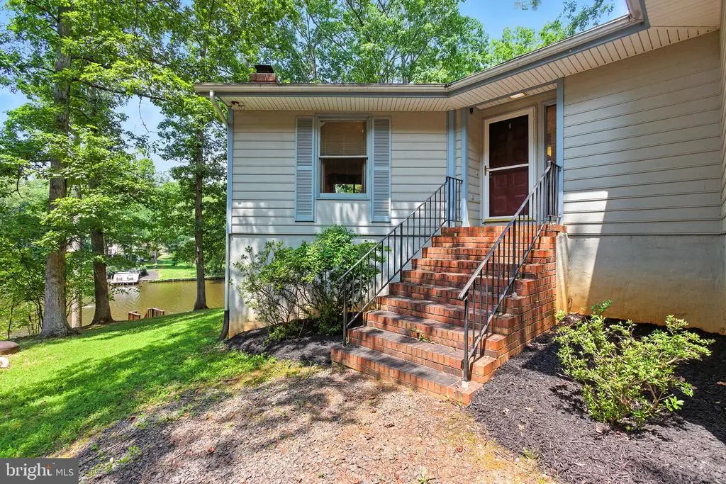 119 Larkspur Ln, LOCUST GROVE