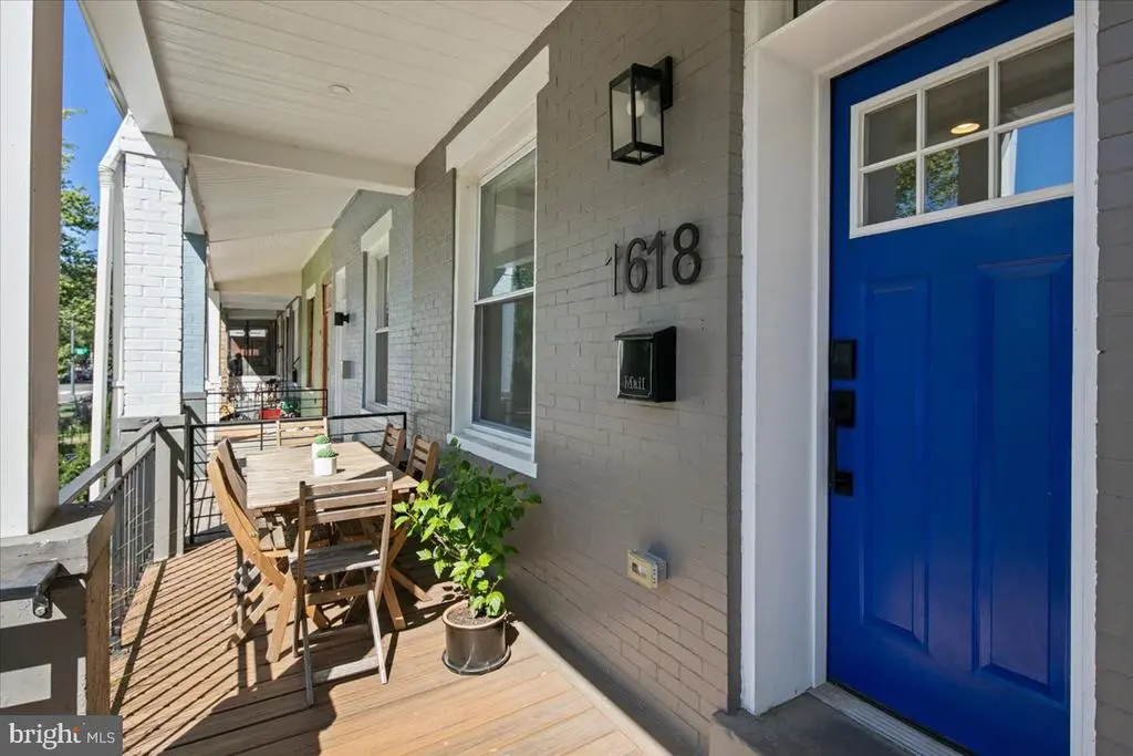 1618 G St Se, WASHINGTON