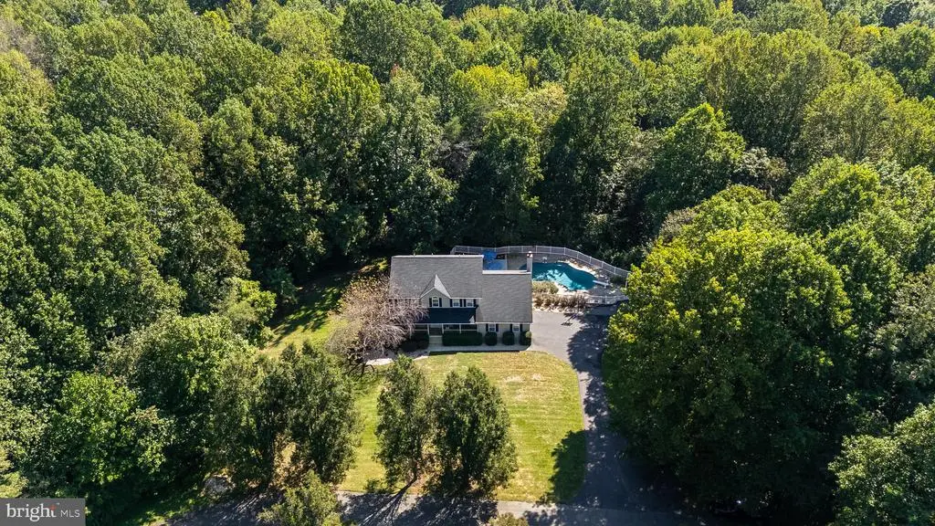 2424 Wildflower Ln, HUNTINGTOWN