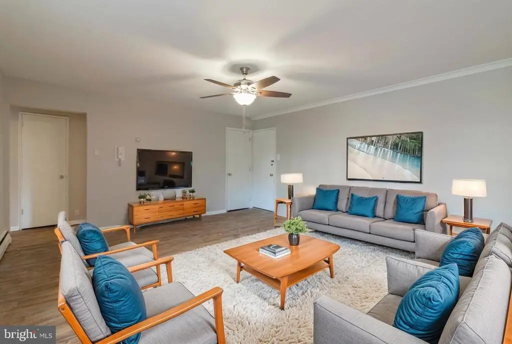 383 Lakeside Rd #104, ARDMORE