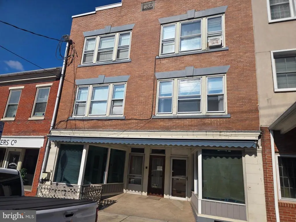 42-44 S 4th St, HAMBURG