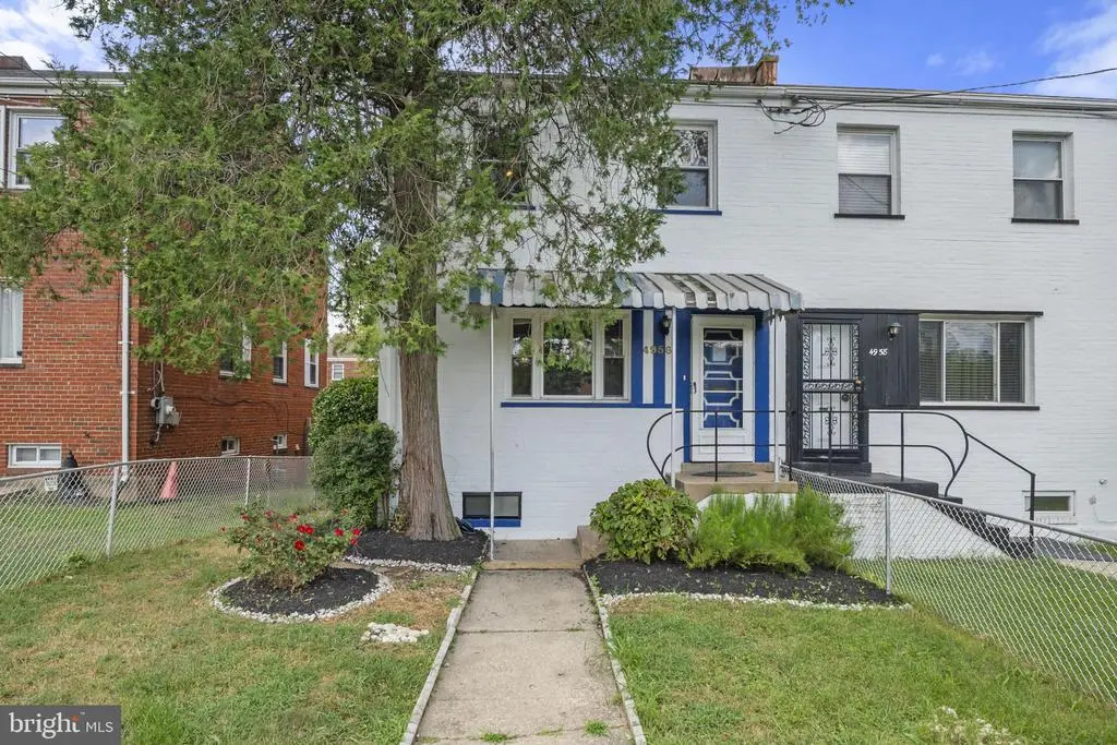 4956 Sargent Rd Ne, WASHINGTON