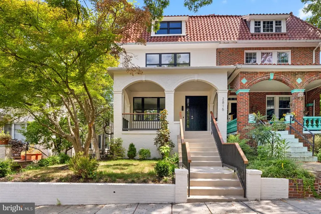 2815 Bellevue Ter Nw, WASHINGTON