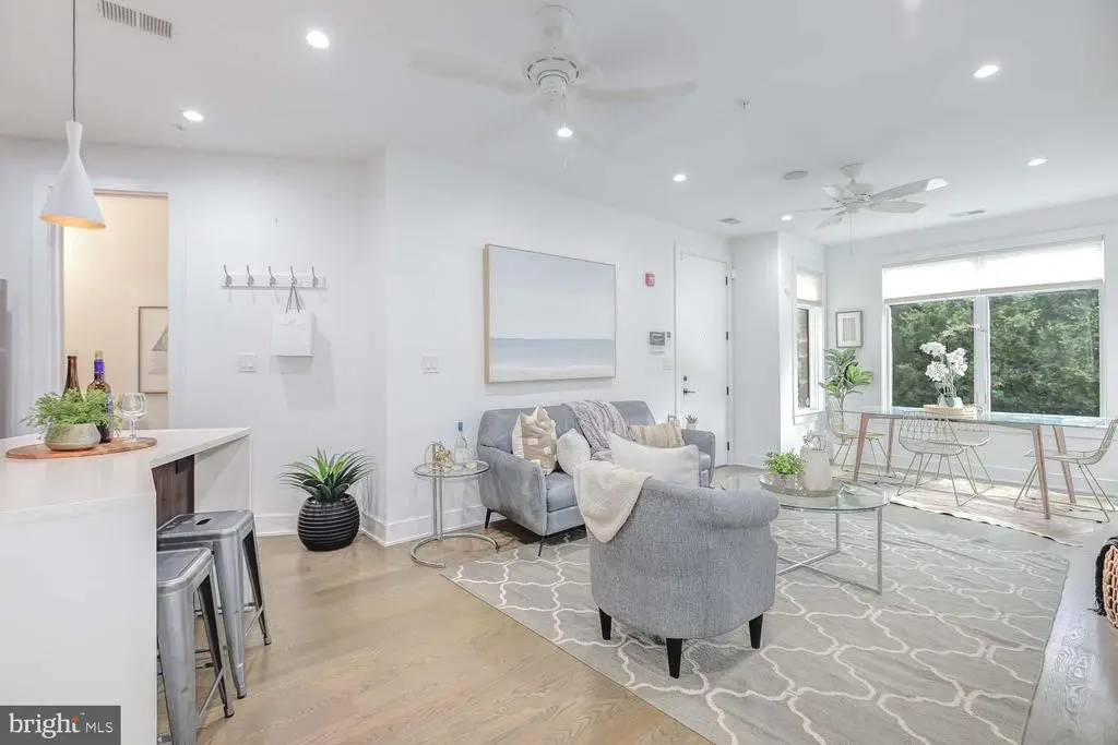 1220 Potomac Ave Se #6, WASHINGTON