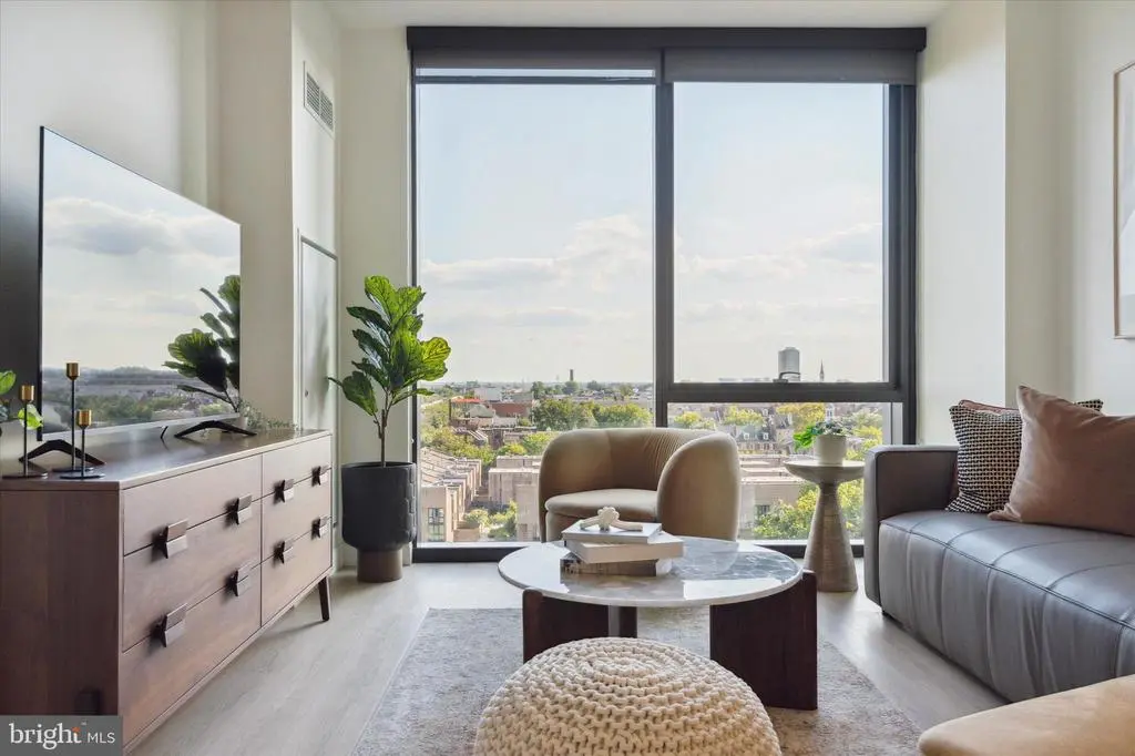 1-5 Dock Street #1707, PHILADELPHIA