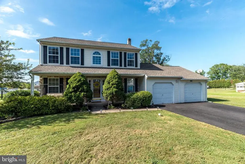 215 Hibiscus Dr, CHALFONT