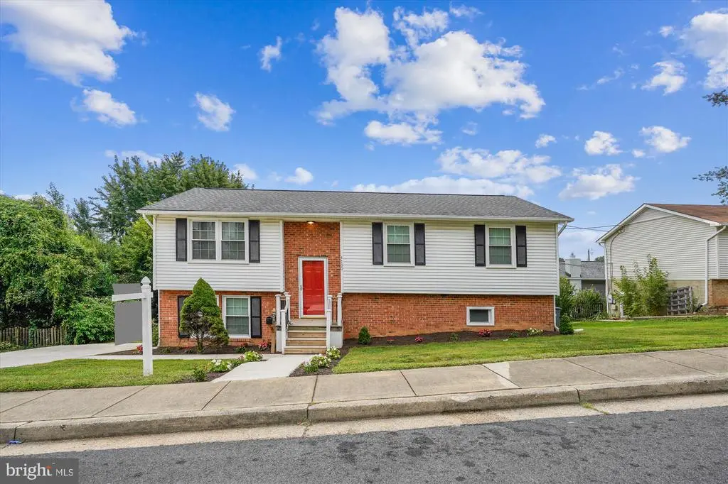 4730 19th St N, ARLINGTON