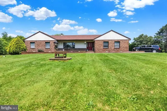 6877 Old Route 22, Bethel