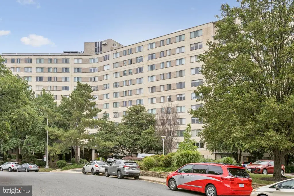 1200 N Nash St #565, ARLINGTON