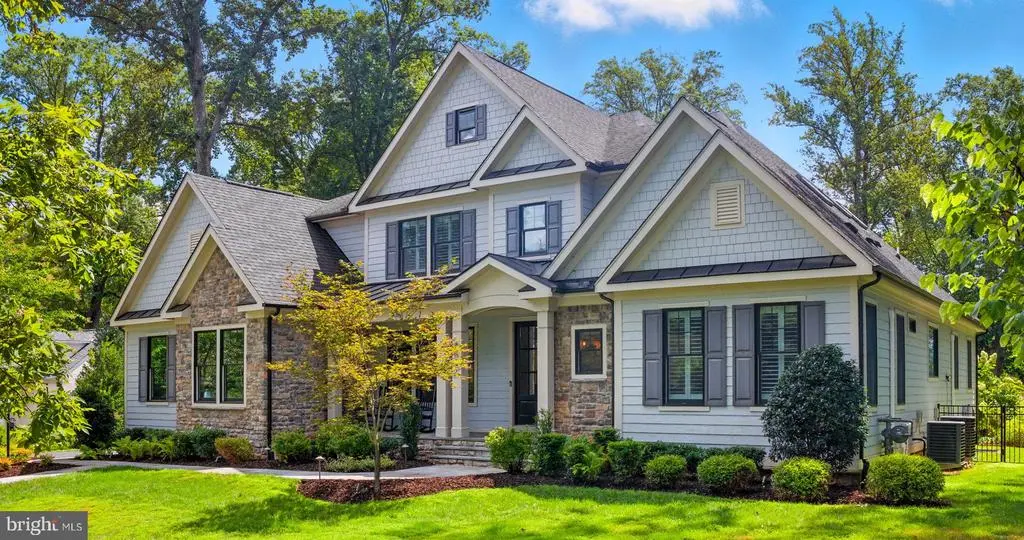 8617 Dixie Pl, MCLEAN