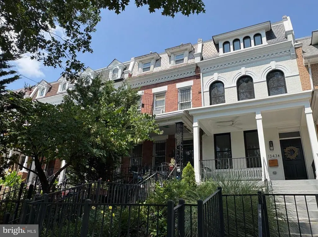 1345 Shepherd St Nw, WASHINGTON
