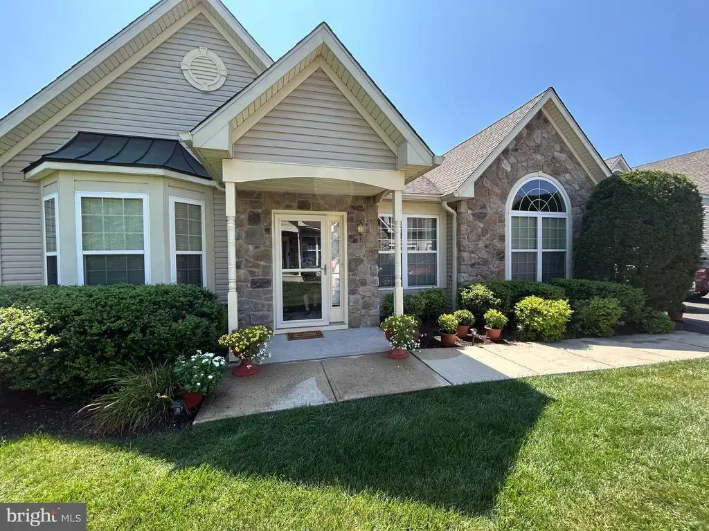 309 Shady Brook Dr, LANGHORNE