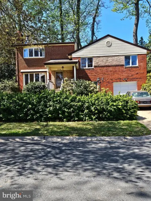 7704 Geranium St, Bethesda