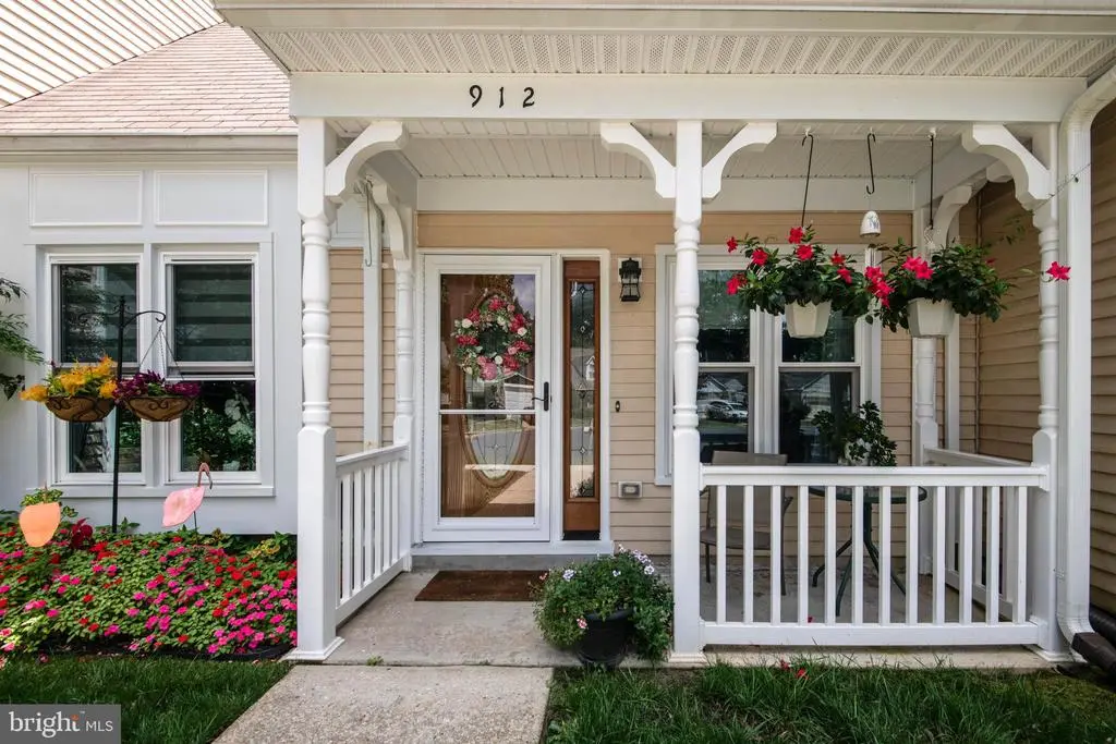 912 Topmast Way, Annapolis