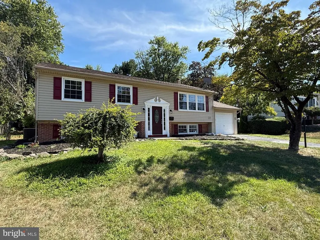 225 Orono Pl, SOMERDALE