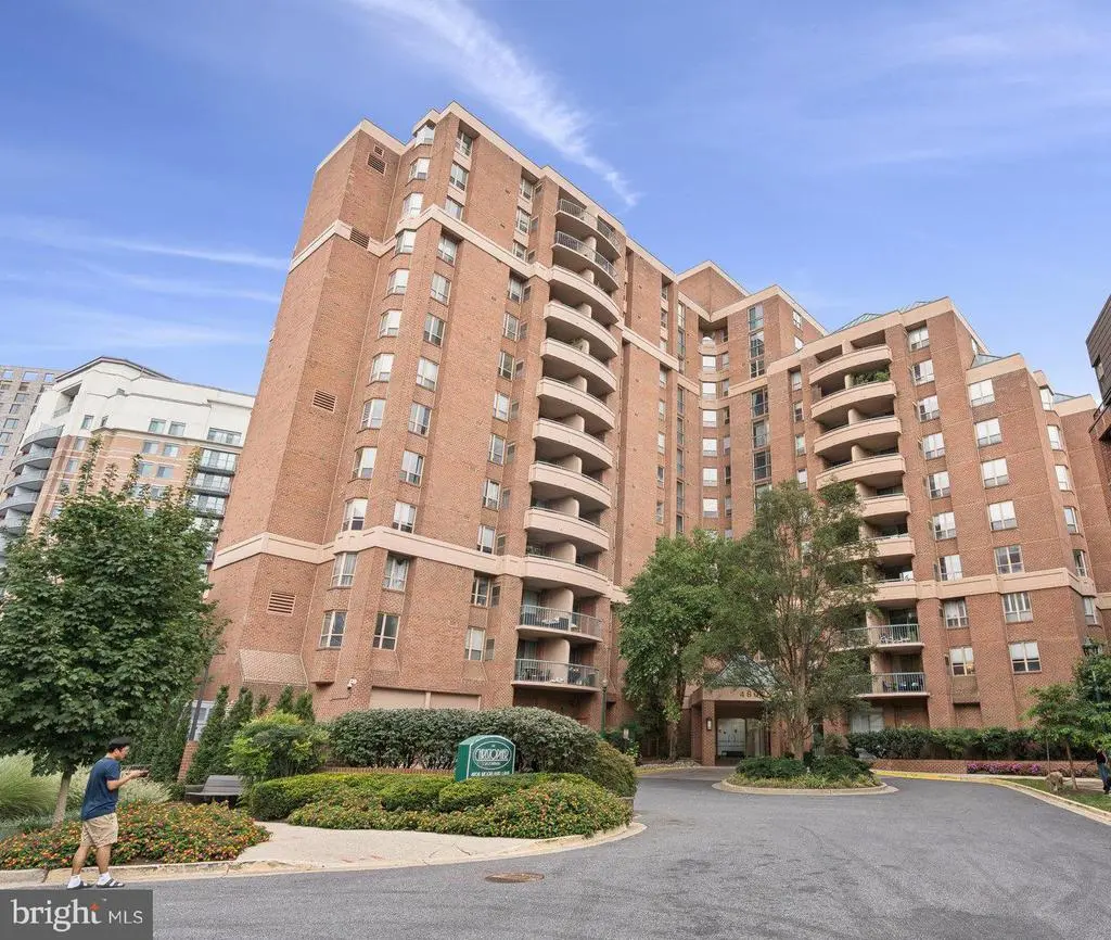 4808 Moorland Ln #204, BETHESDA