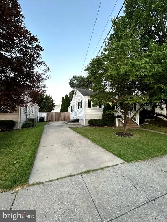 241 Warren Ave, BELLMAWR