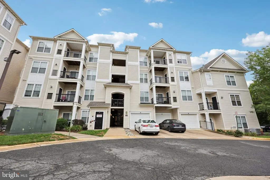11355 Aristotle Dr #8-313, FAIRFAX