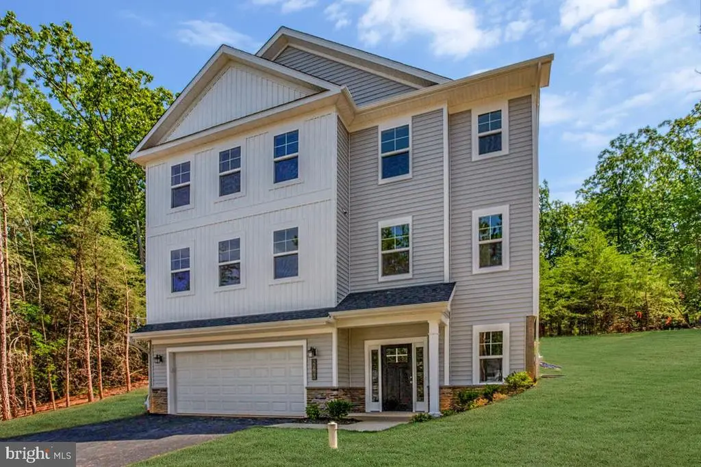 22622 Woods Ln, Lexington Park