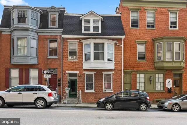 22 W King St, York