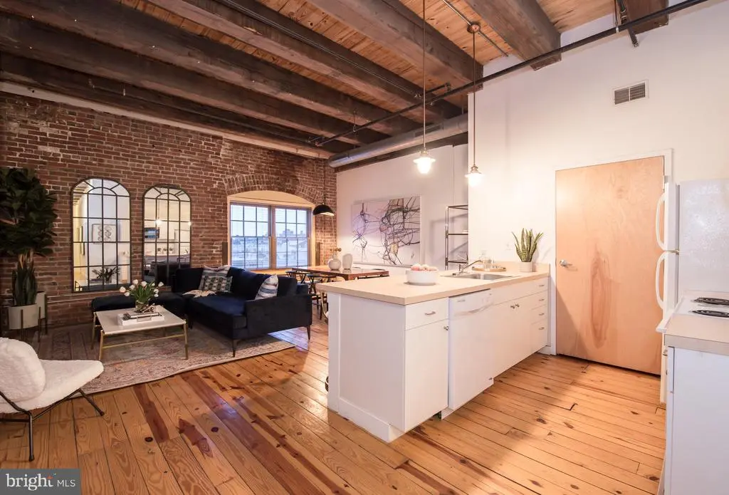 1099 Germantown Ave #m103, PHILADELPHIA