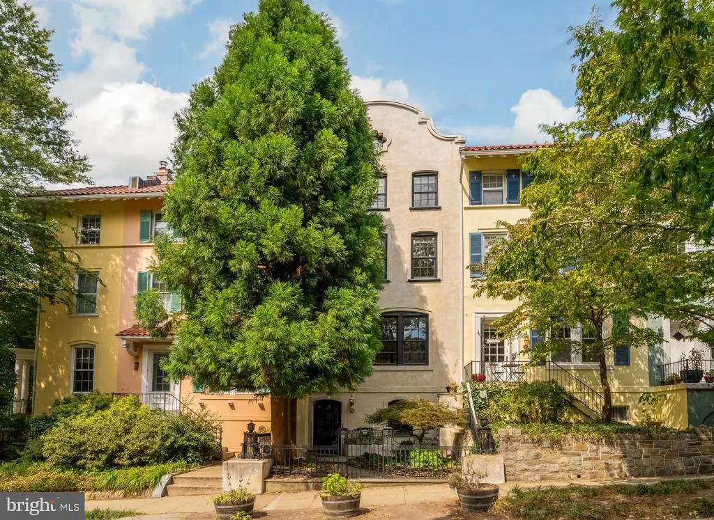 1819 Kenyon St Nw, WASHINGTON